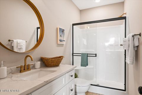 Tiny photo for 118 E Harbor View Lane #B, LaFollette, TN 37766 (MLS # 1317880)