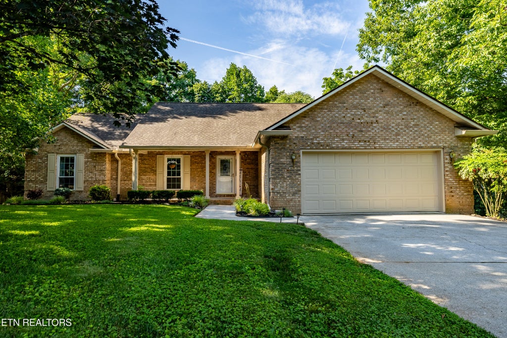 Photo of 451 Timbercreek Drive, Maryville, TN 37803 (MLS # 1359288)