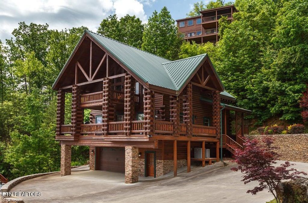 Photo of 4707 Nottingham Heights Way, Pigeon Forge, TN 37863 (MLS # 1264339)