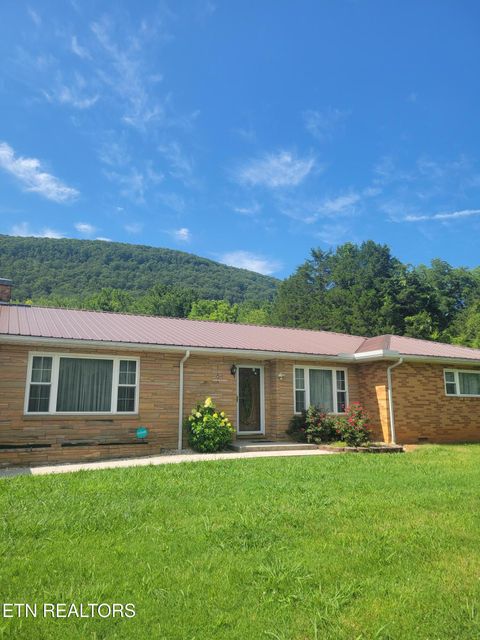 Property photo of 132 Ridgecrest Drive, Harriman, TN 37748