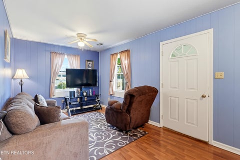 Tiny photo for 404 N 5th St, Maryville, TN 37804 (MLS # 1359844)