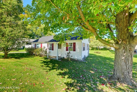 Tiny photo for 404 N 5th St, Maryville, TN 37804 (MLS # 1359844)