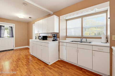 Tiny photo for 404 N 5th St, Maryville, TN 37804 (MLS # 1359844)