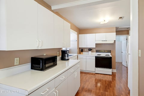 Tiny photo for 404 N 5th St, Maryville, TN 37804 (MLS # 1359844)