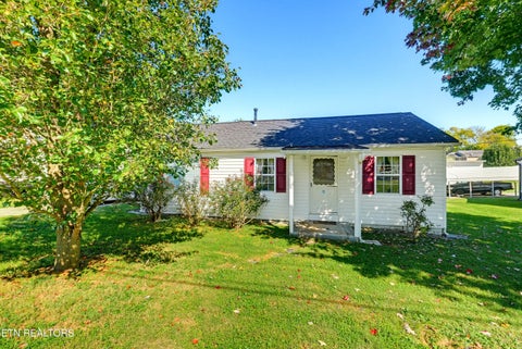 Photo of 404 N 5th St, Maryville, TN 37804 (MLS # 1359844)
