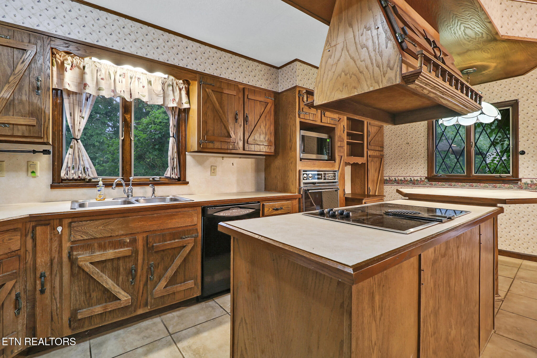 139 Anglewood Drive