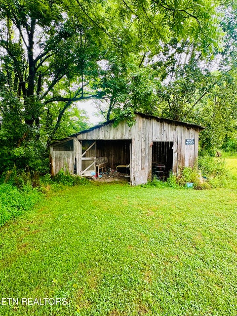 Tiny photo for 1240 Burrville Rd, Sunbright, TN 37872 (MLS # 1346001)