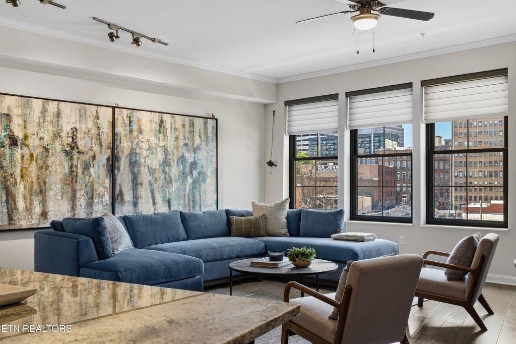 Photo of 115 Willow Ave #401, Knoxville, TN 37915 (MLS # 1329286)