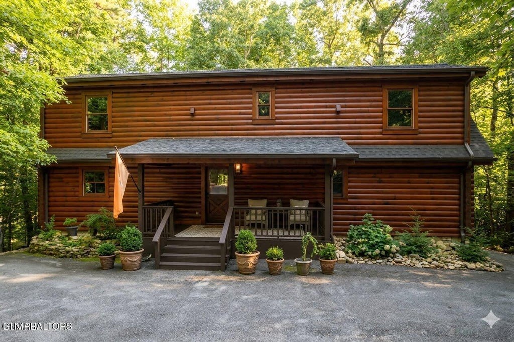 Photo of 1903 Waters End Rd, Walland, TN 37886 (MLS # 1353275)