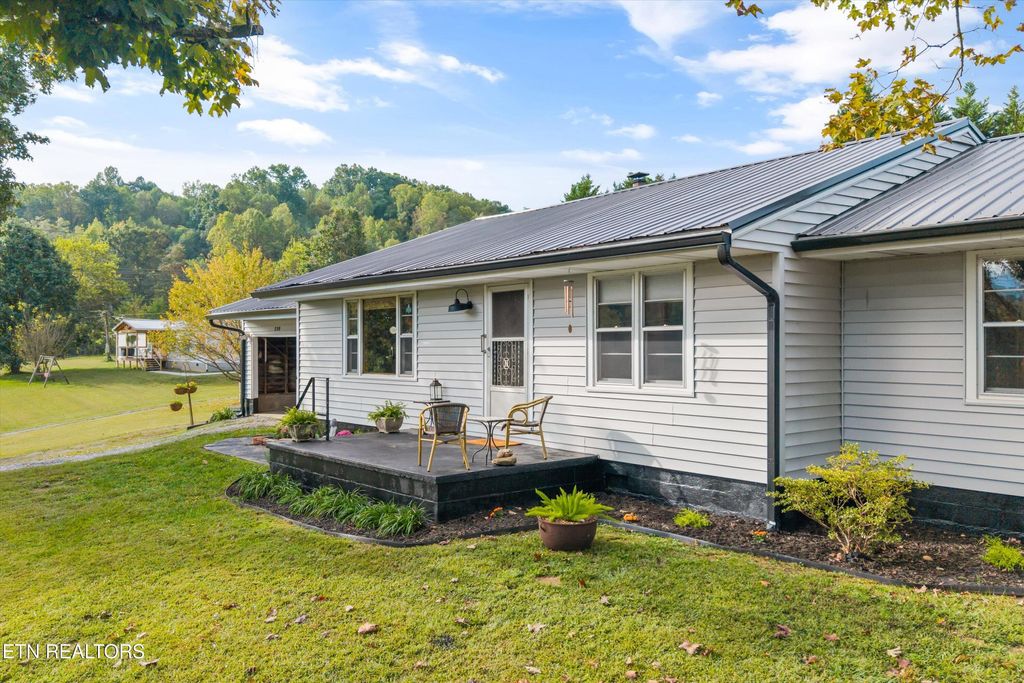 Photo of 220 Butler Mill Rd, Maryville, TN 37803 (MLS # 1325460)