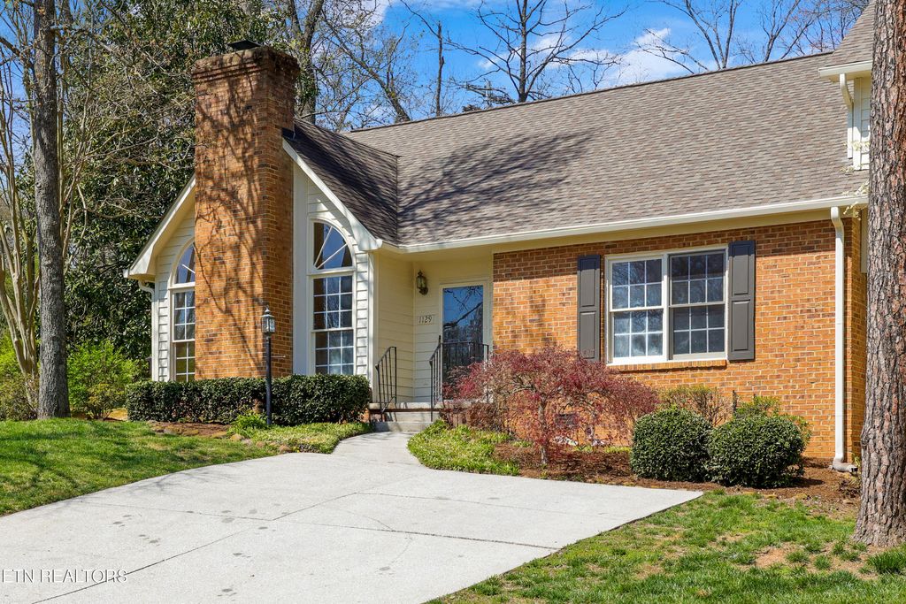 Photo of 1129 Greywood Drive, Knoxville, TN 37923 (MLS # 1335402)