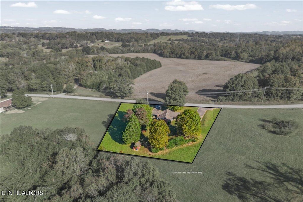 Photo of 354 County Road 516, Englewood, TN 37329 (MLS # 1358954)