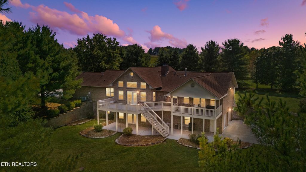 Photo of 1474 Broadview Circle, Sevierville, TN 37876 (MLS # 1316248)