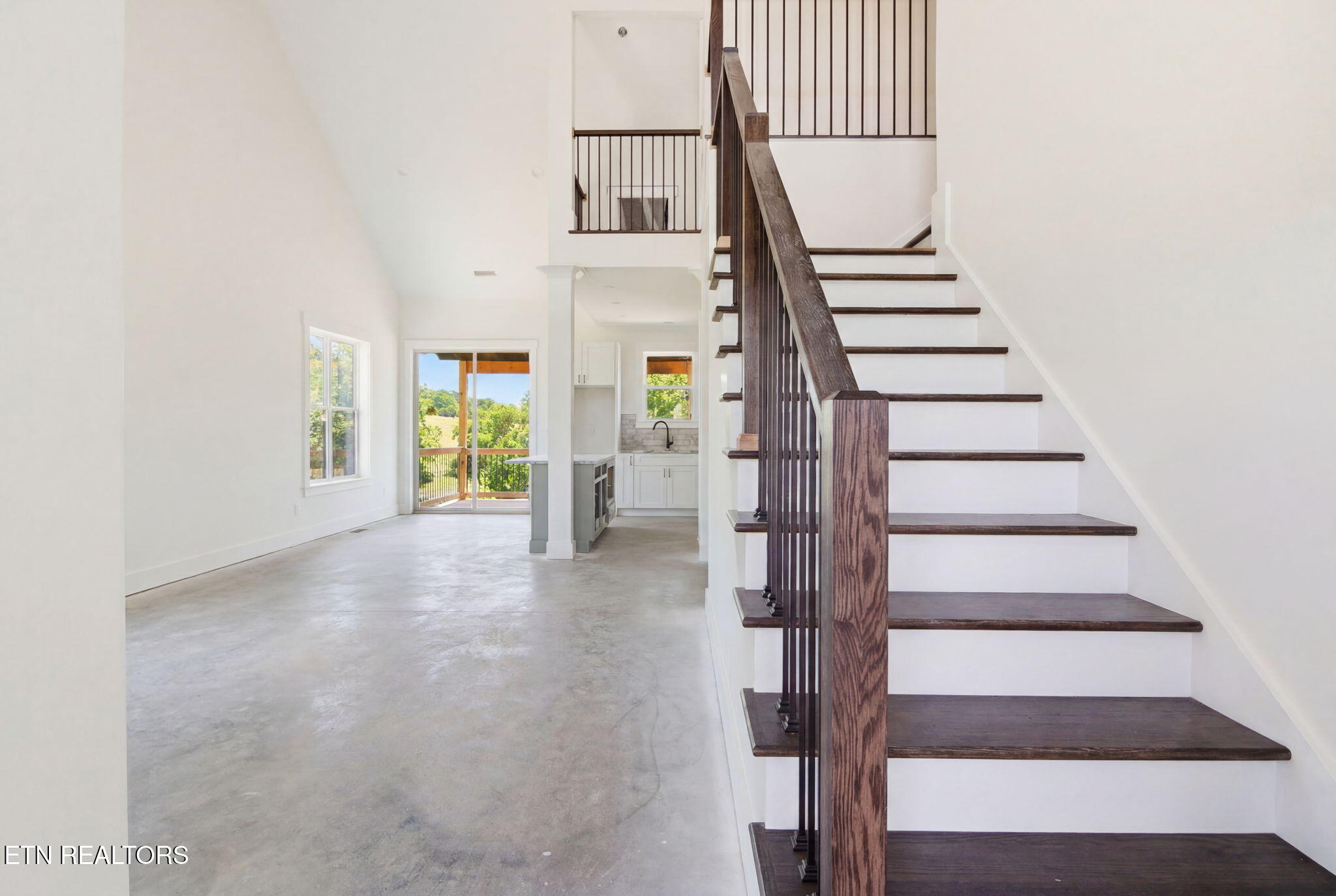 467 Laurel Rd