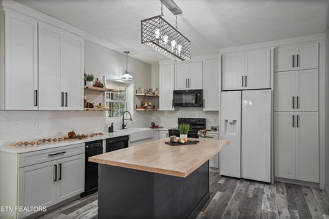 Tiny photo for 168 Kawga Way, Loudon, TN 37774 (MLS # 1359665)