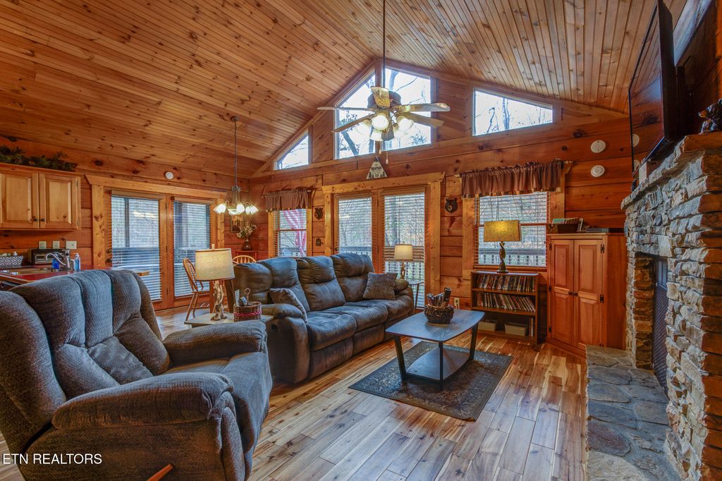Photo of 1590 Walt Price Rd, Sevierville, TN 37876 (MLS # 1327314)