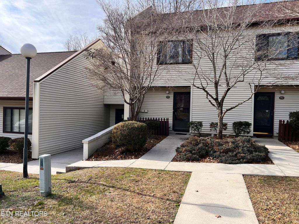 Photo of 93 Wilshire Heights Drive, Crossville, TN 38558 (MLS # 1335309)