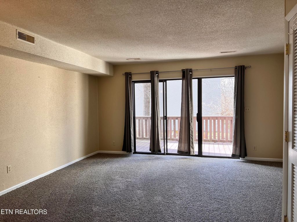 Photo of 93 Wilshire Heights Drive, Crossville, TN 38558 (MLS # 1335309)