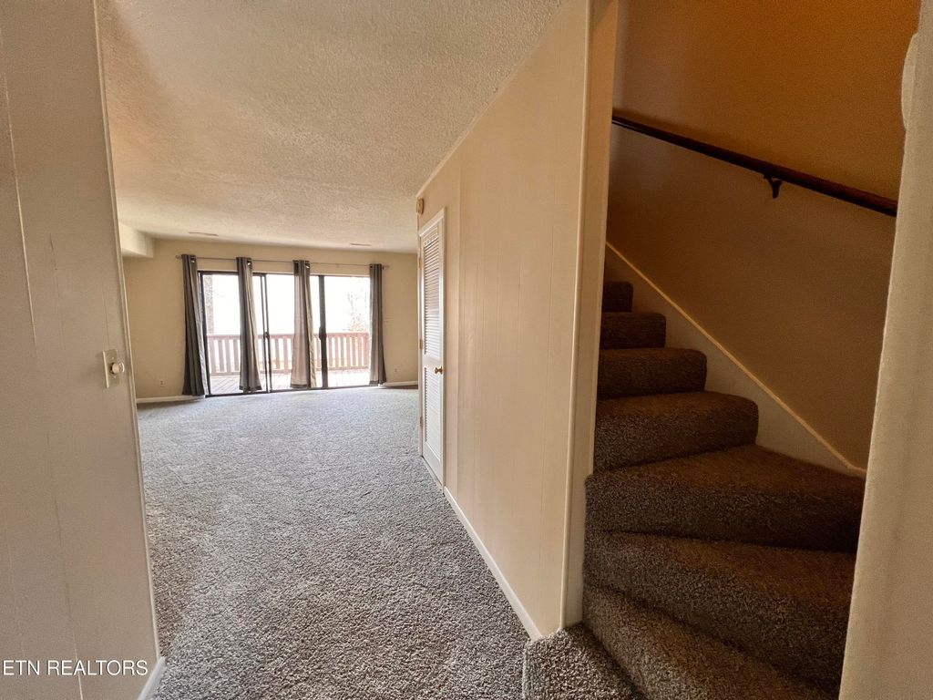 Photo of 93 Wilshire Heights Drive, Crossville, TN 38558 (MLS # 1335309)