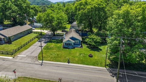 Tiny photo for 300 Hillcrest St, Clinton, TN 37716 (MLS # 1340459)