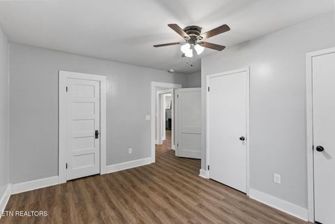 Tiny photo for 300 Hillcrest St, Clinton, TN 37716 (MLS # 1340459)