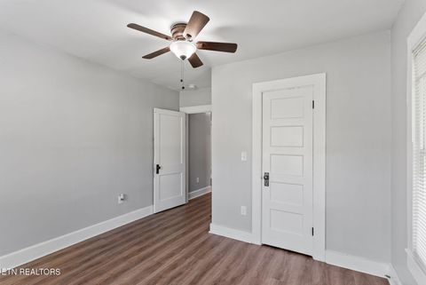 Tiny photo for 300 Hillcrest St, Clinton, TN 37716 (MLS # 1340459)