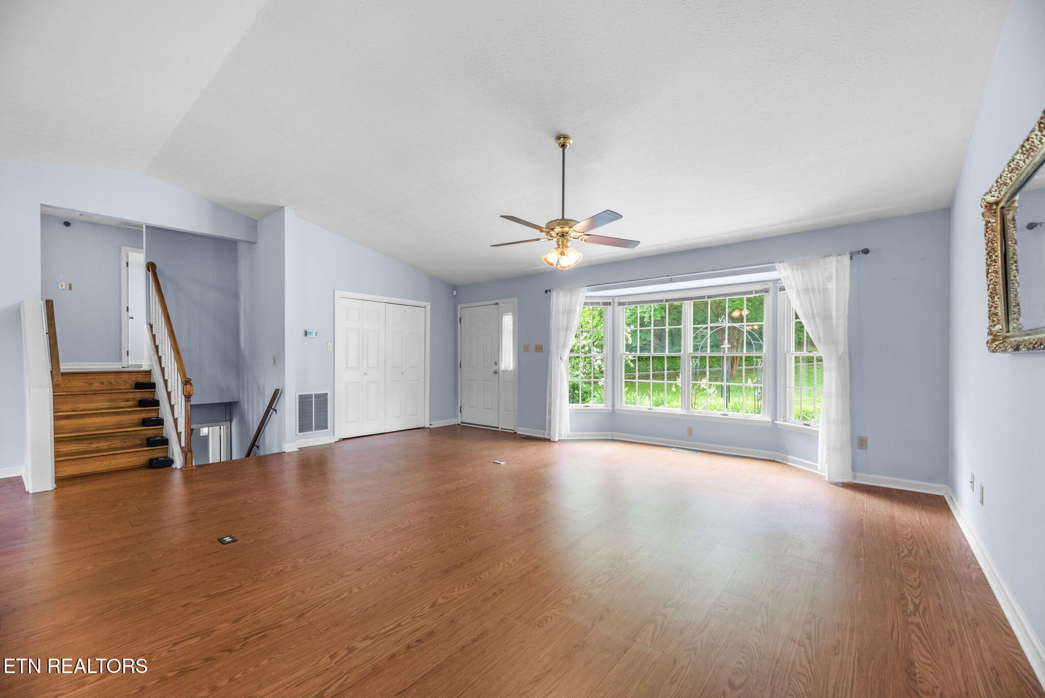 512 Farmer Hollow Rd