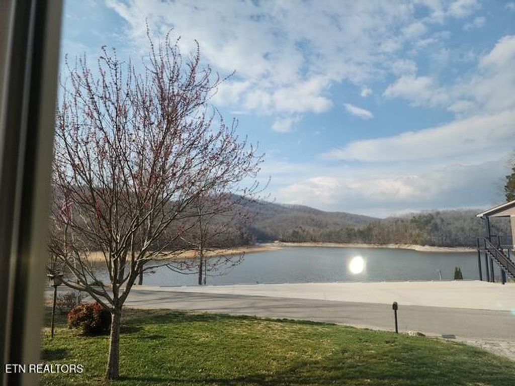 Photo of 431 Powell Valley Marine Rd, LaFollette, TN 37766 (MLS # 1331559)