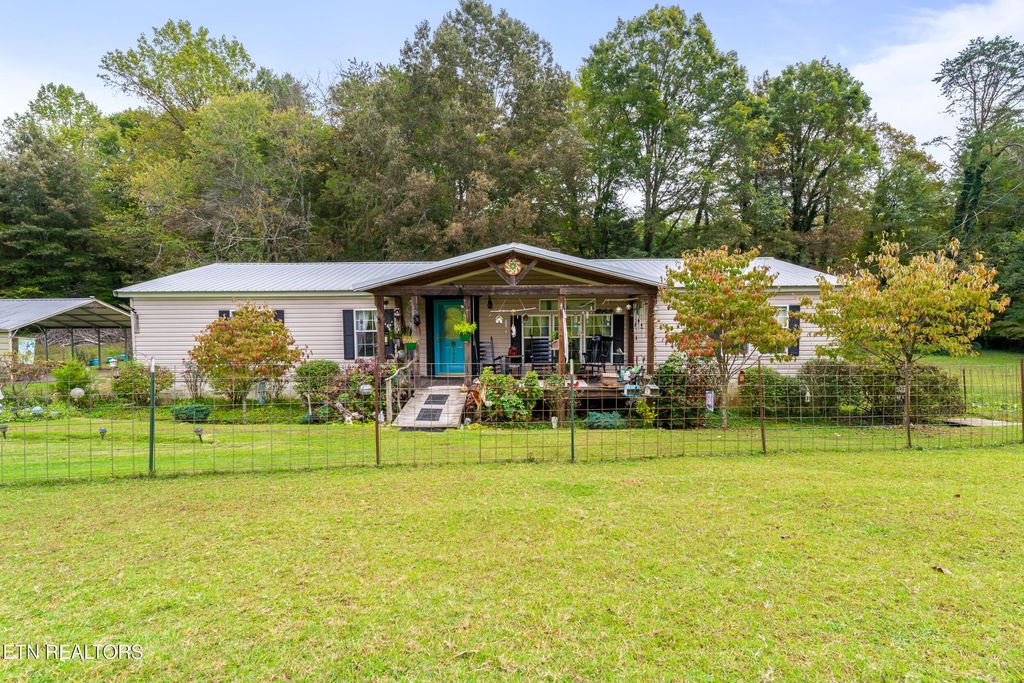 Photo of 2839 New Blockhouse Rd, Maryville, TN 37803 (MLS # 1318325)