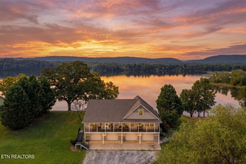 Photo of 122 Eagle Point Drive, Rockwood, TN 37854 (MLS # 1356242)