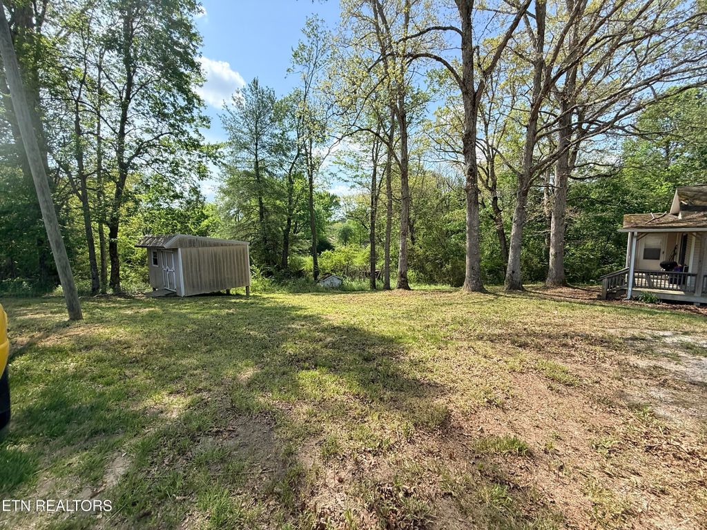Photo of 1258 Hensley Rd, Jamestown, TN 38556 (MLS # 1338201)