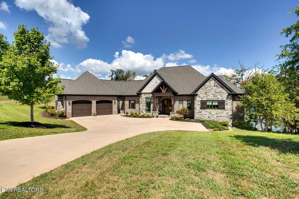 Photo of 17012 Lighthouse Pointe Drive, Lenoir City, TN 37772 (MLS # 1276439)
