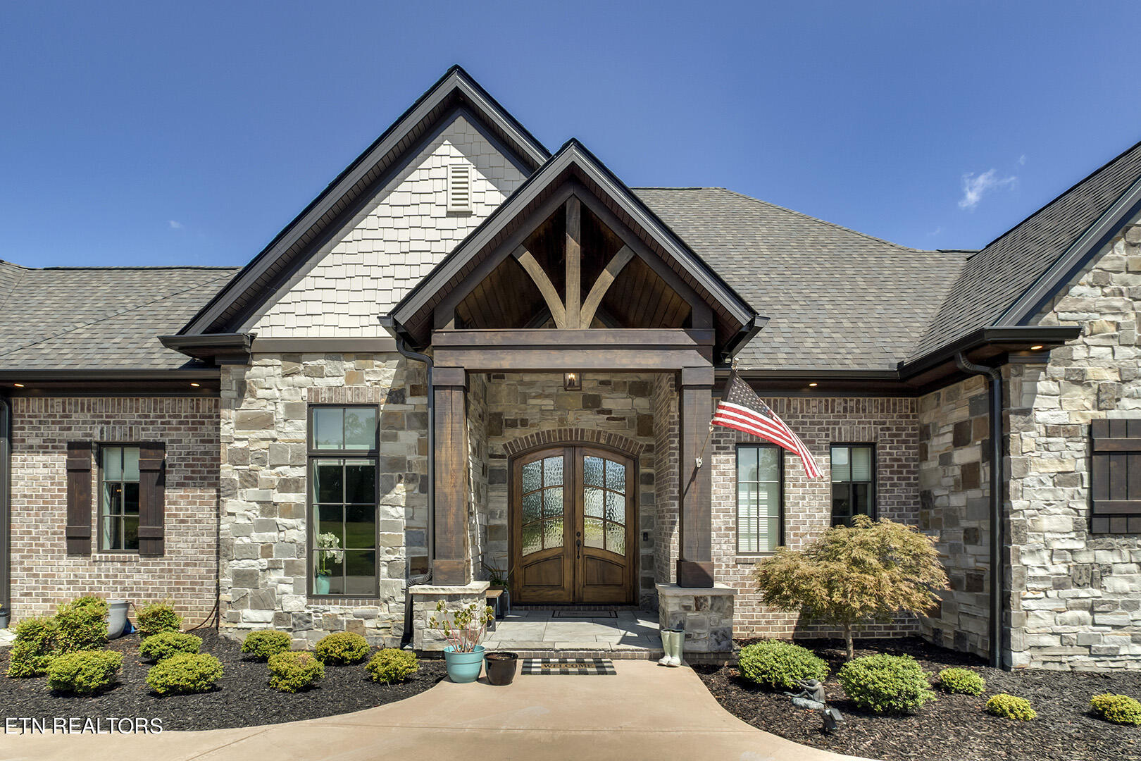 17012 Lighthouse Pointe Drive
