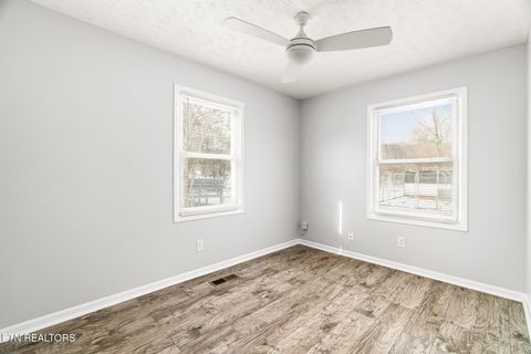 Tiny photo for 633 Shamrock Ave, Knoxville, TN 37917 (MLS # 1328782)