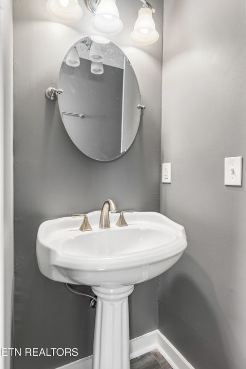 Tiny photo for 633 Shamrock Ave, Knoxville, TN 37917 (MLS # 1328782)