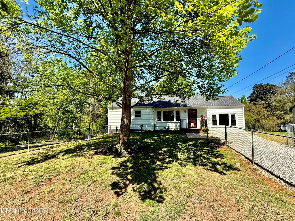 Photo of 1110 Scott Rd, Kingston, TN 37763 (MLS # 1336365)