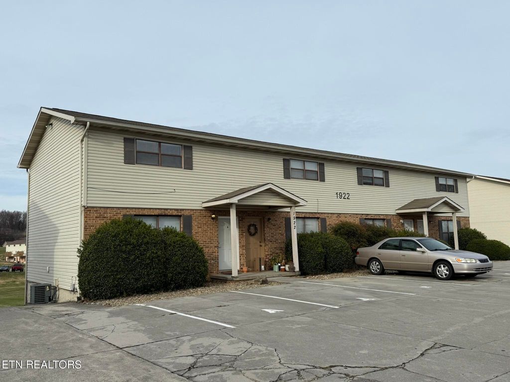 Photo of 1922 Topside Rd, Louisville, TN 37777 (MLS # 1323526)