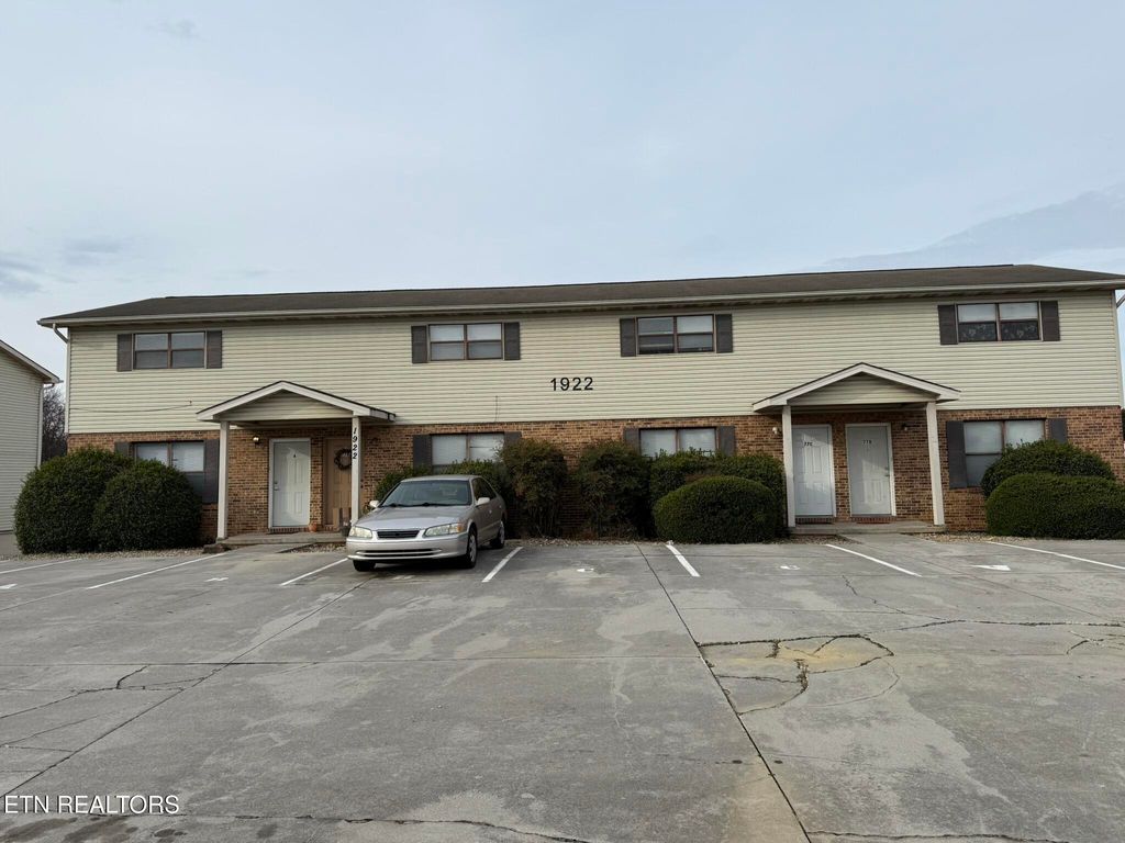 Photo of 1922 Topside Rd, Louisville, TN 37777 (MLS # 1323526)