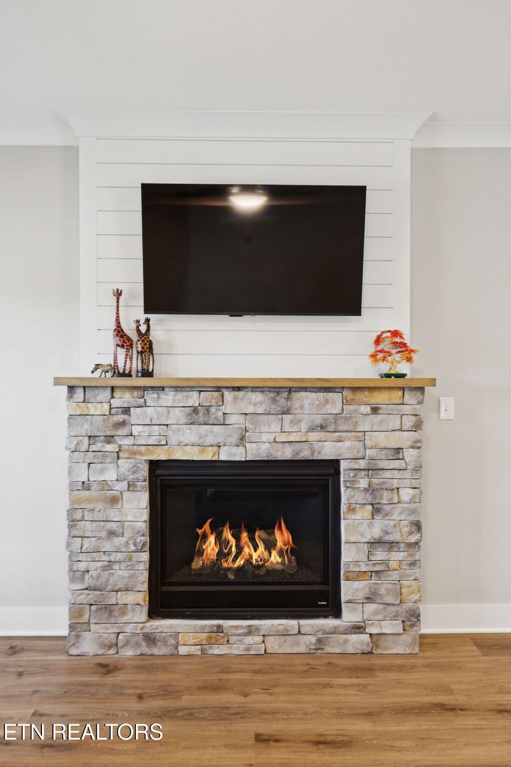 Photo of 125 Kingberry St, Oak Ridge, TN 37830 (MLS # 1320584)