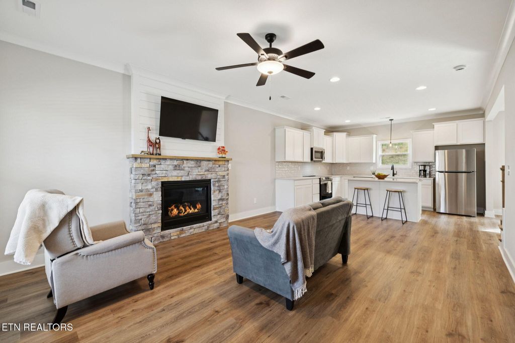 Photo of 125 Kingberry St, Oak Ridge, TN 37830 (MLS # 1320584)