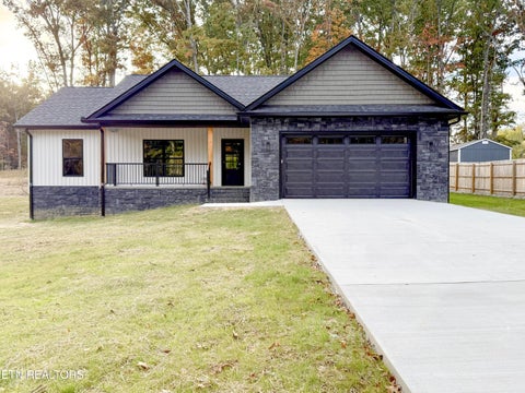 Photo of 104 Peachtree Drive, Crossville, TN 38555 (MLS # 1360316)