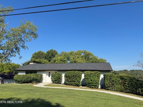 Photo of 1220 Scenic Hill Drive, Louisville, TN 37777 (MLS # 1357402)