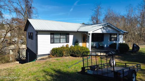 Tiny photo for 827 Seabrook St, Newport, TN 37821 (MLS # 1325164)