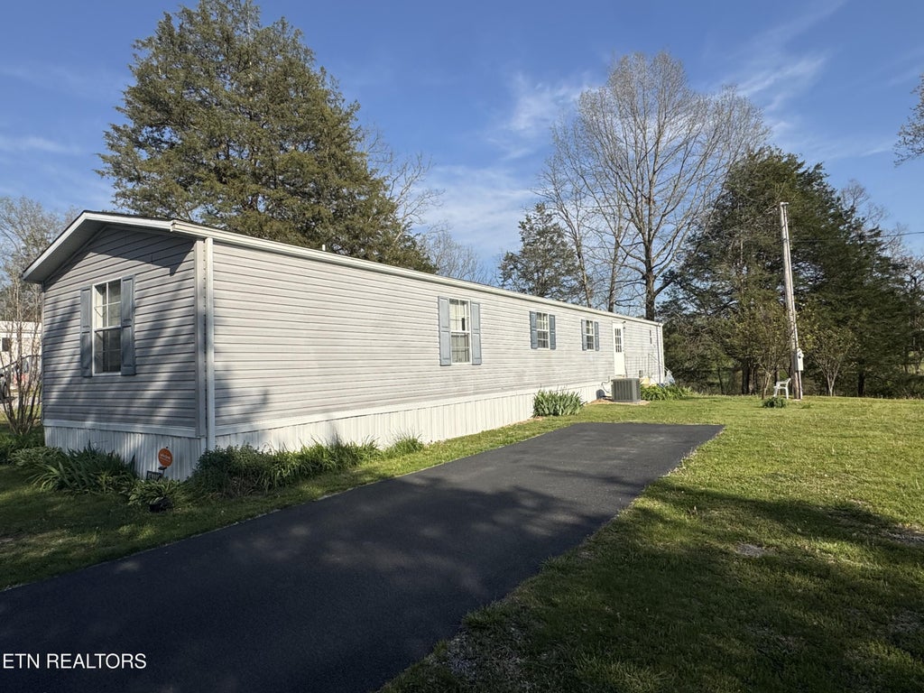 Photo of 915 Arthur Rd, Cumberland Gap, TN 37724 (MLS # 1359359)