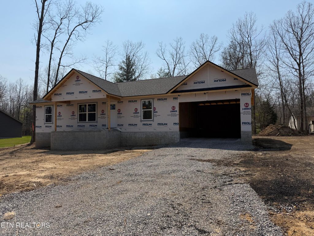 Photo of 922 Kemah Lane, Crossville, TN 38572 (MLS # 1335850)