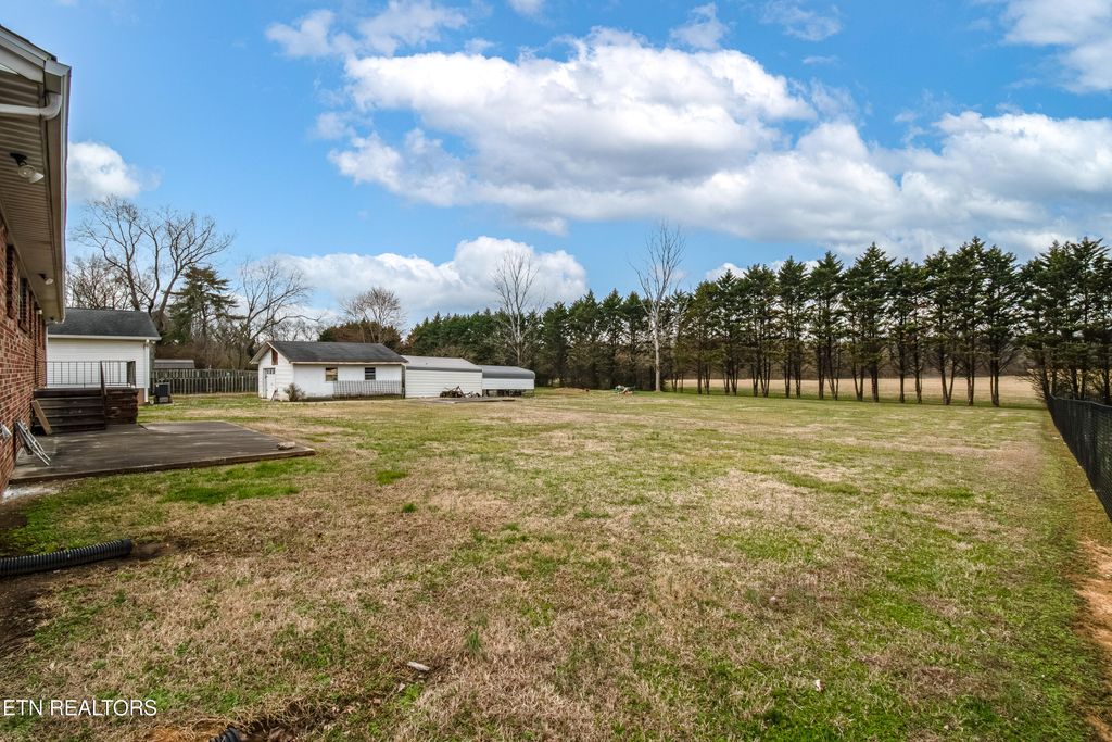 Photo of 978 N Linden Drive, Alcoa, TN 37701 (MLS # 1330786)