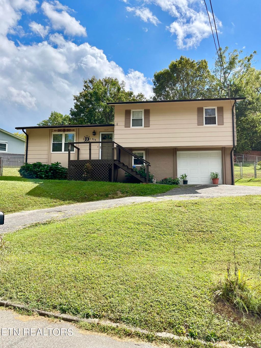Photo of 519 Sleepy Hollow Rd, Oliver Springs, TN 37840 (MLS # 1239574)