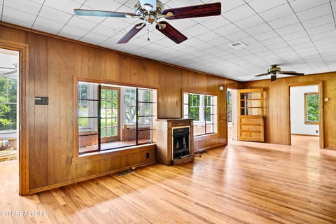 Tiny photo for 8229 E Lamar Alexander Parkway Pkwy, Townsend, TN 37882 (MLS # 1346643)