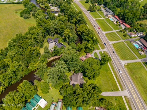 Tiny photo for 8229 E Lamar Alexander Parkway Pkwy, Townsend, TN 37882 (MLS # 1346643)
