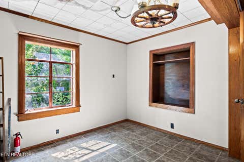Tiny photo for 8229 E Lamar Alexander Parkway Pkwy, Townsend, TN 37882 (MLS # 1346643)